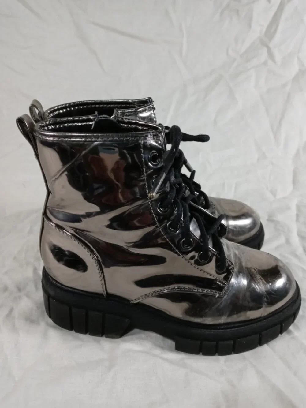 Madden NYC Girls Shiny Gold Combat Kids Boots Lace Up Side Zip Size 1 Good Cond